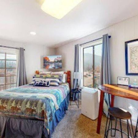Couples Hideout In Heart Of Oakhurst Exterior photo
