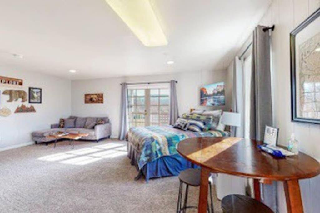 Couples Hideout In Heart Of Oakhurst Exterior photo