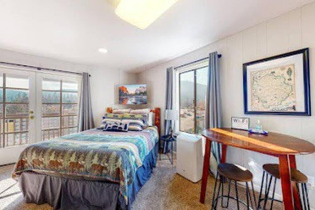 Couples Hideout In Heart Of Oakhurst Exterior photo