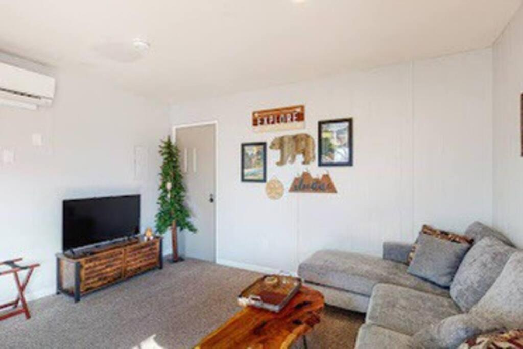 Couples Hideout In Heart Of Oakhurst Exterior photo