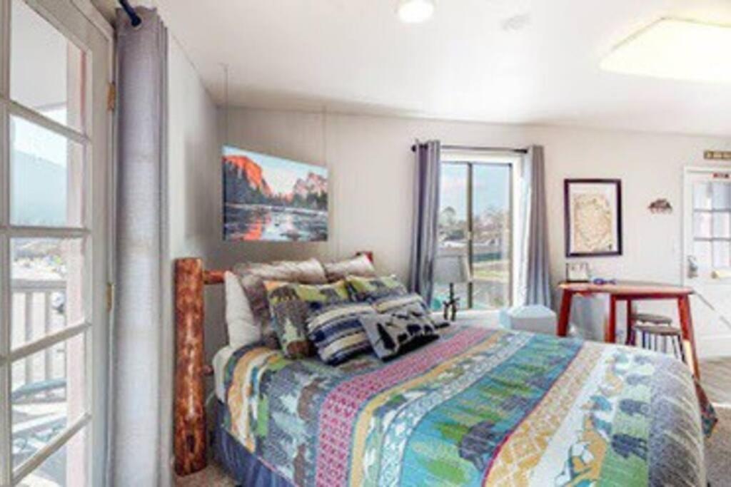 Couples Hideout In Heart Of Oakhurst Exterior photo