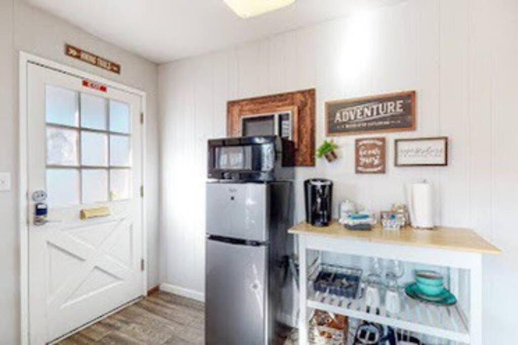 Couples Hideout In Heart Of Oakhurst Exterior photo